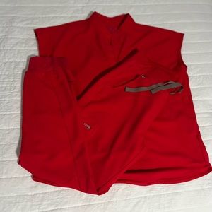 figs set (small- Zamora Jogger Scrub Pants and XS- Rafaela Oversized Scrub Top)
